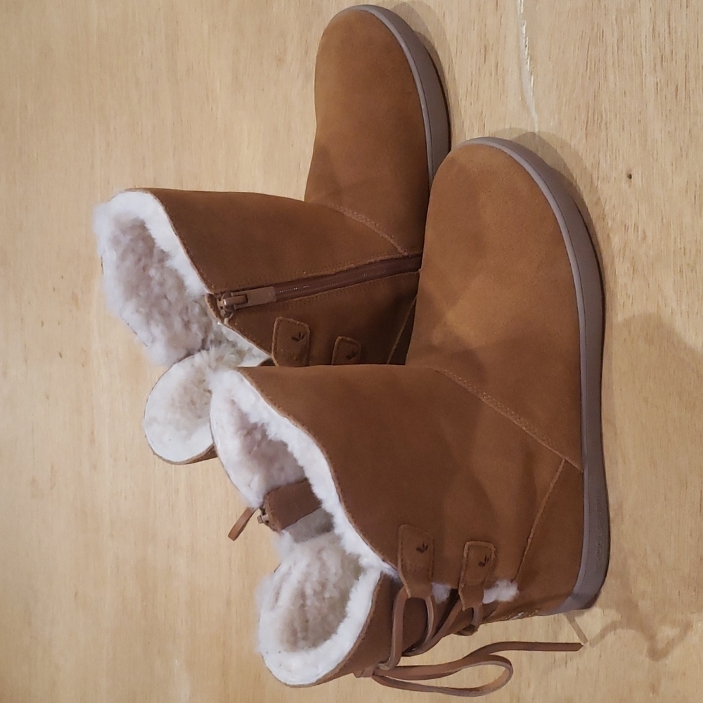 KOOLABURRA Ugg Lace Up Zip Up Boots NWOT